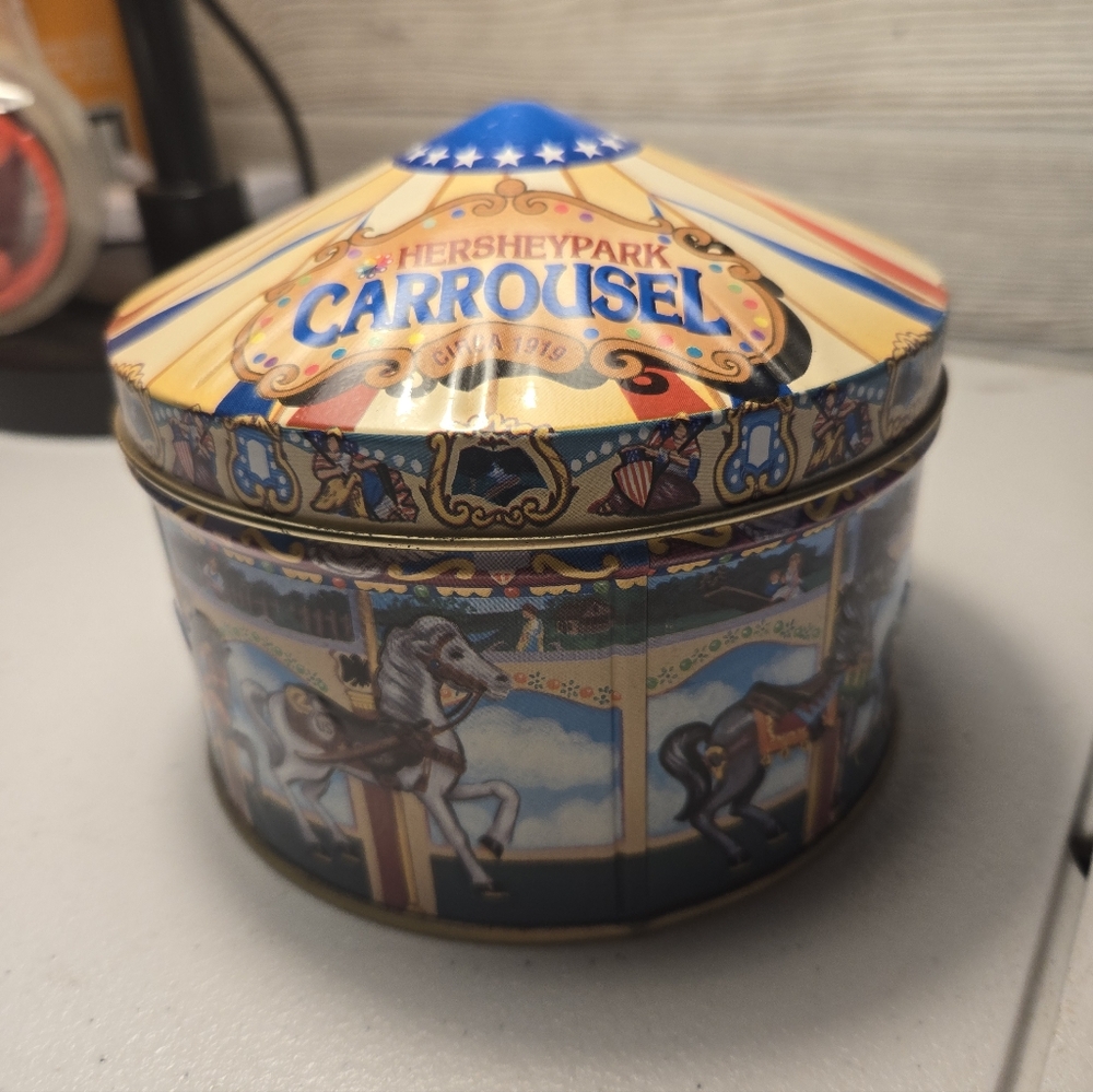 Hershey Park Carrousel  Hometown Series Canister #13 Hersey Park Tin Vintage